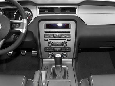2013 Ford Mustang 2dr Cpe V6