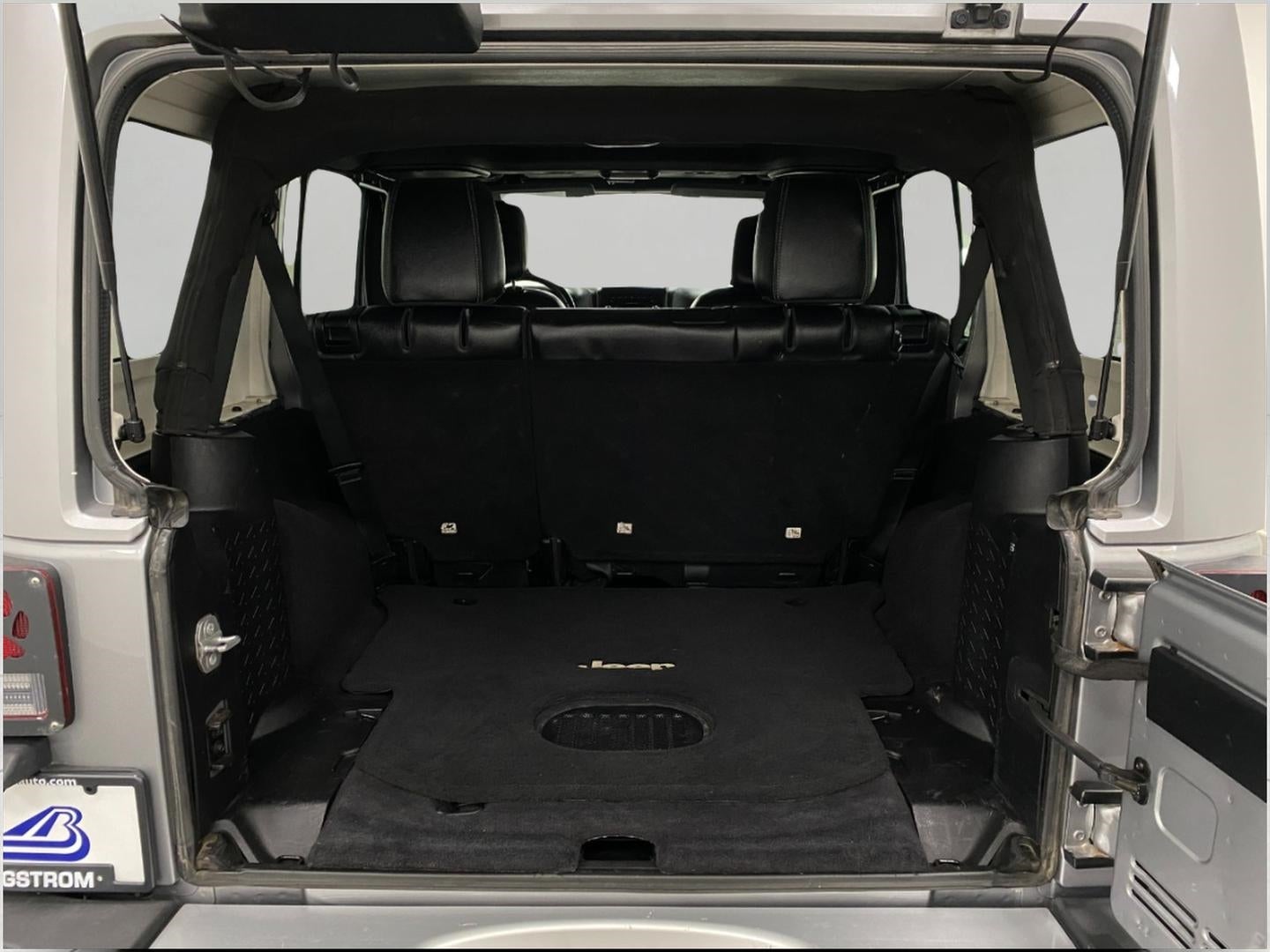 2015 Jeep Wrangler Unlimited 4WD 4dr Sahara