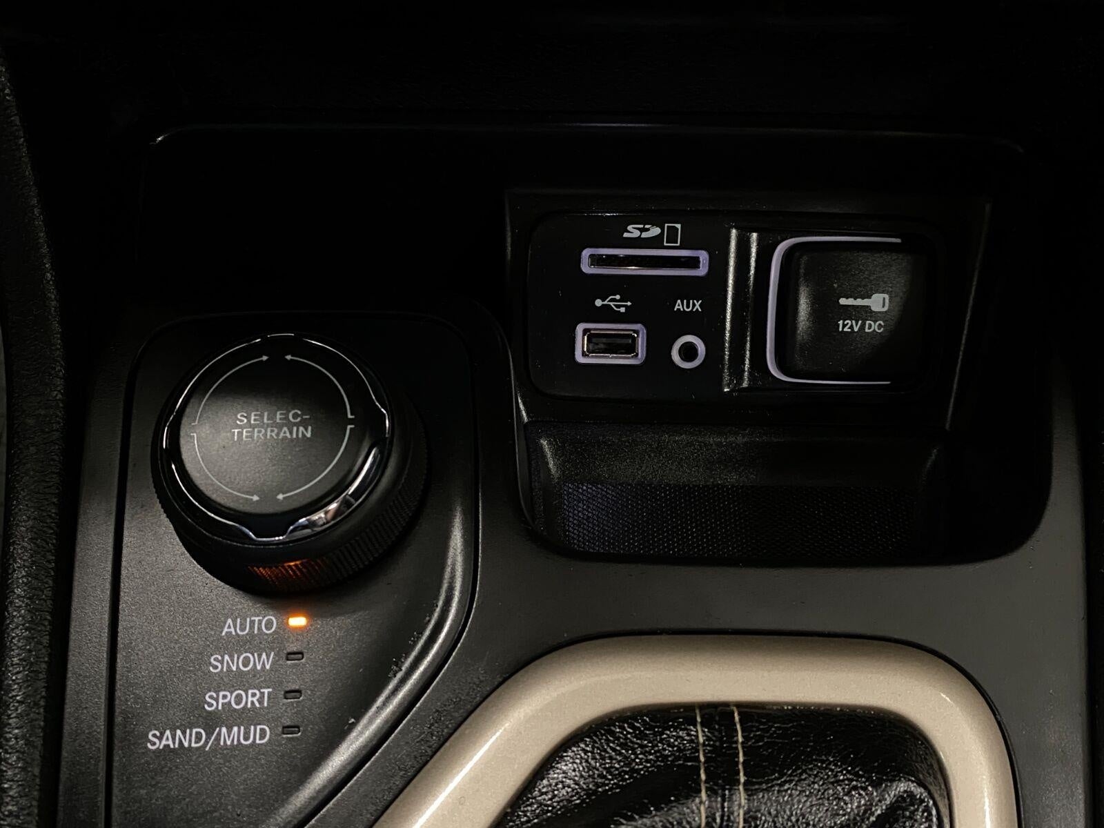 2016 Jeep Cherokee 4WD 4dr Altitude