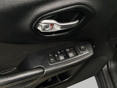 2016 Jeep Cherokee 4WD 4dr Altitude