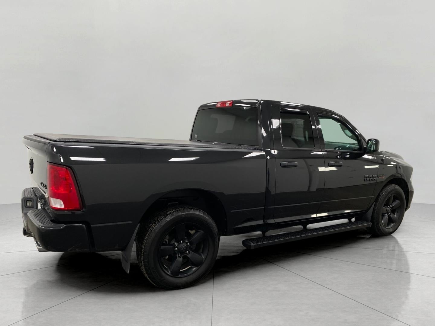 2017 RAM 1500 Express 4x4 Quad Cab 6'4 Box