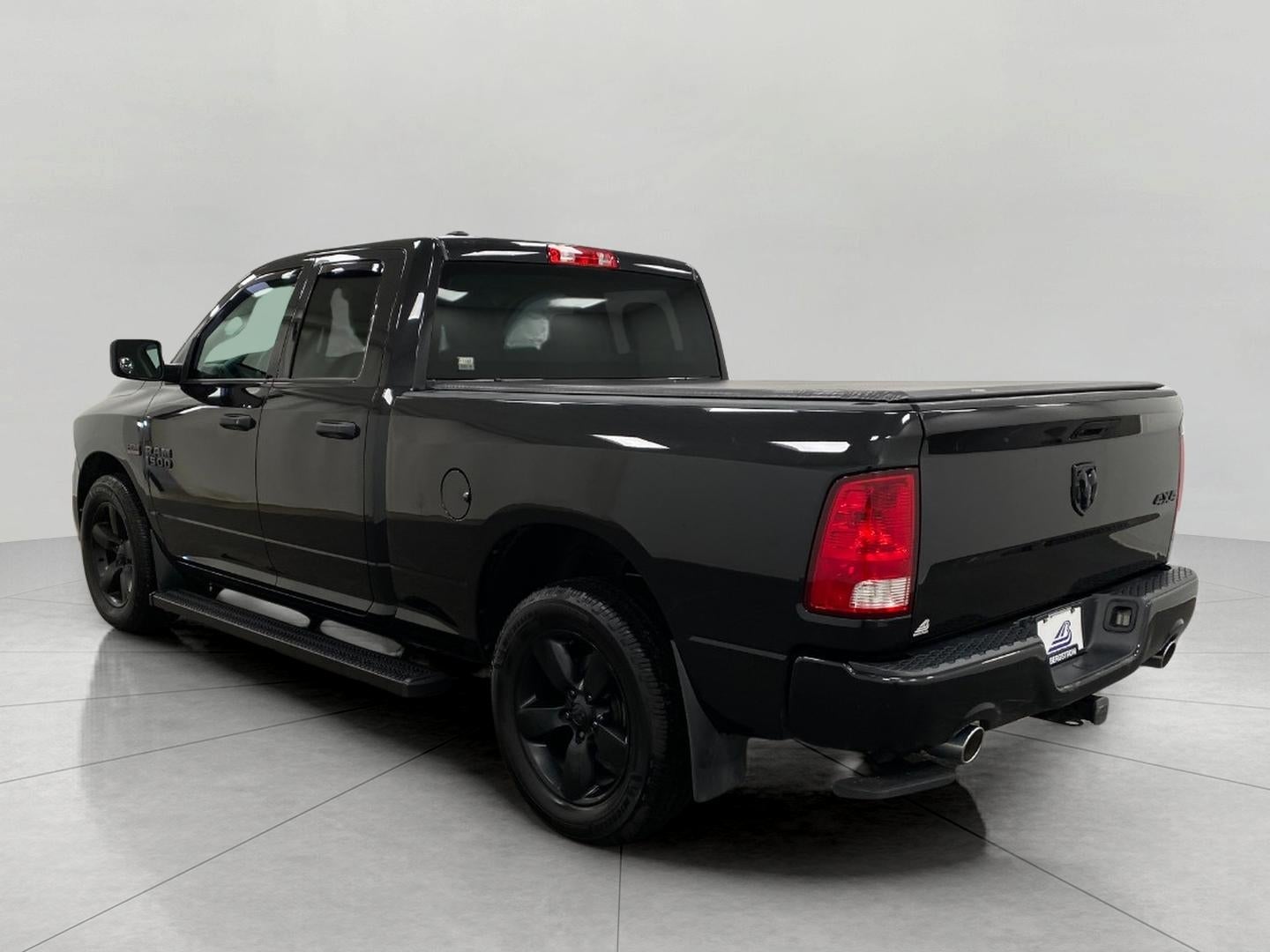 2017 RAM 1500 Express 4x4 Quad Cab 6'4 Box