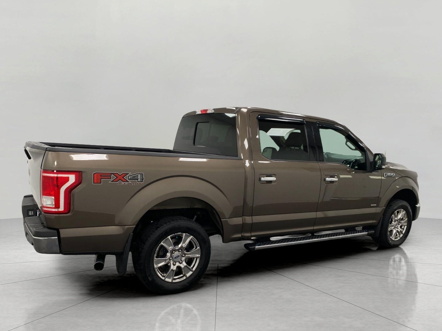 2016 Ford F-150 4WD SuperCrew 145 XLT