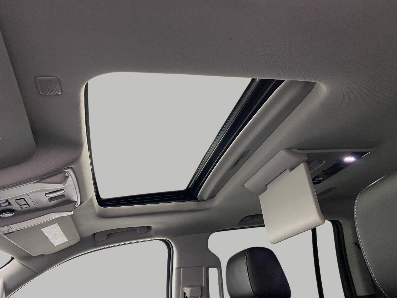 2020 Chevrolet Suburban 4WD 4dr Premier