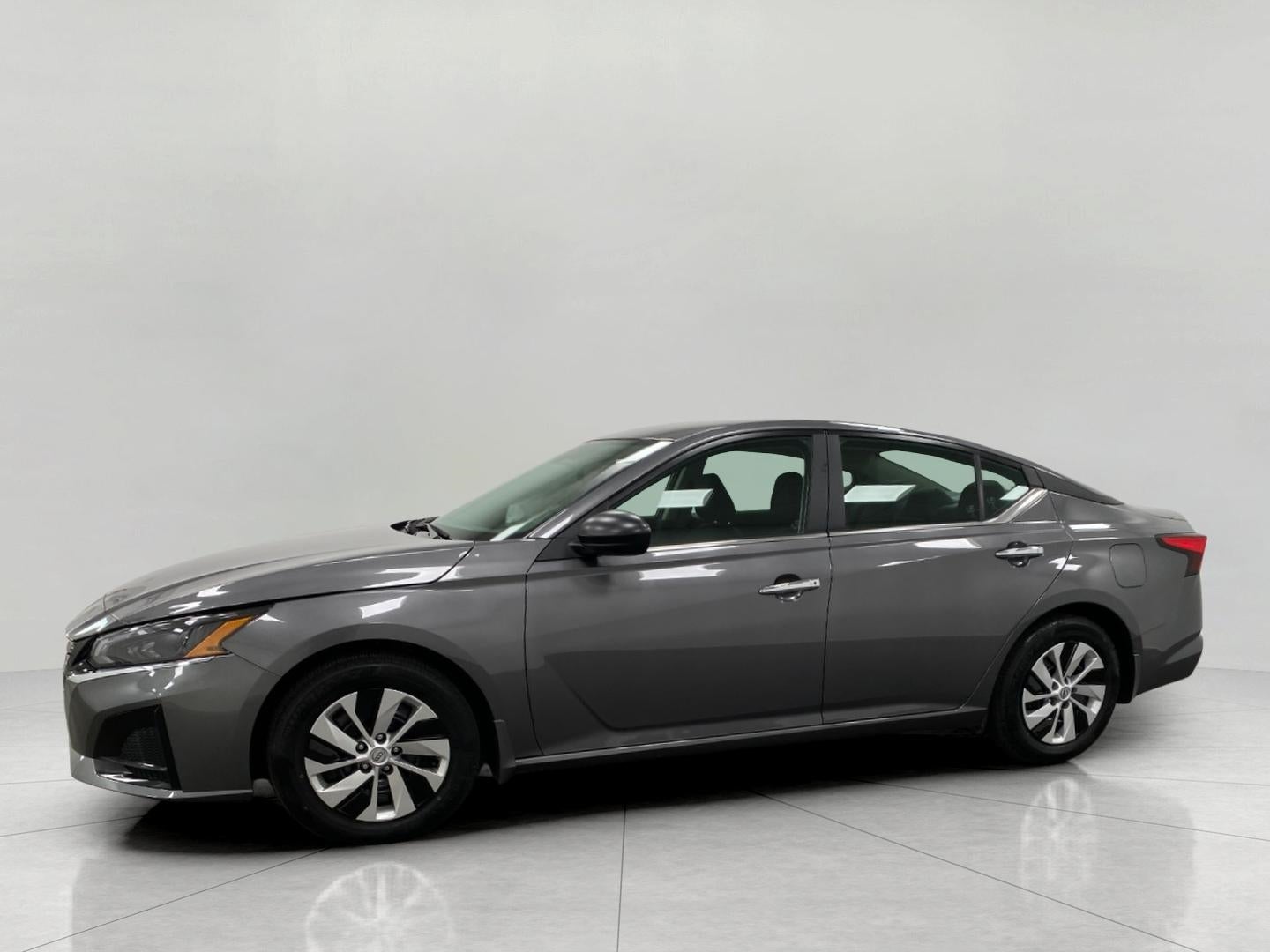2025 Nissan Altima S FWD
