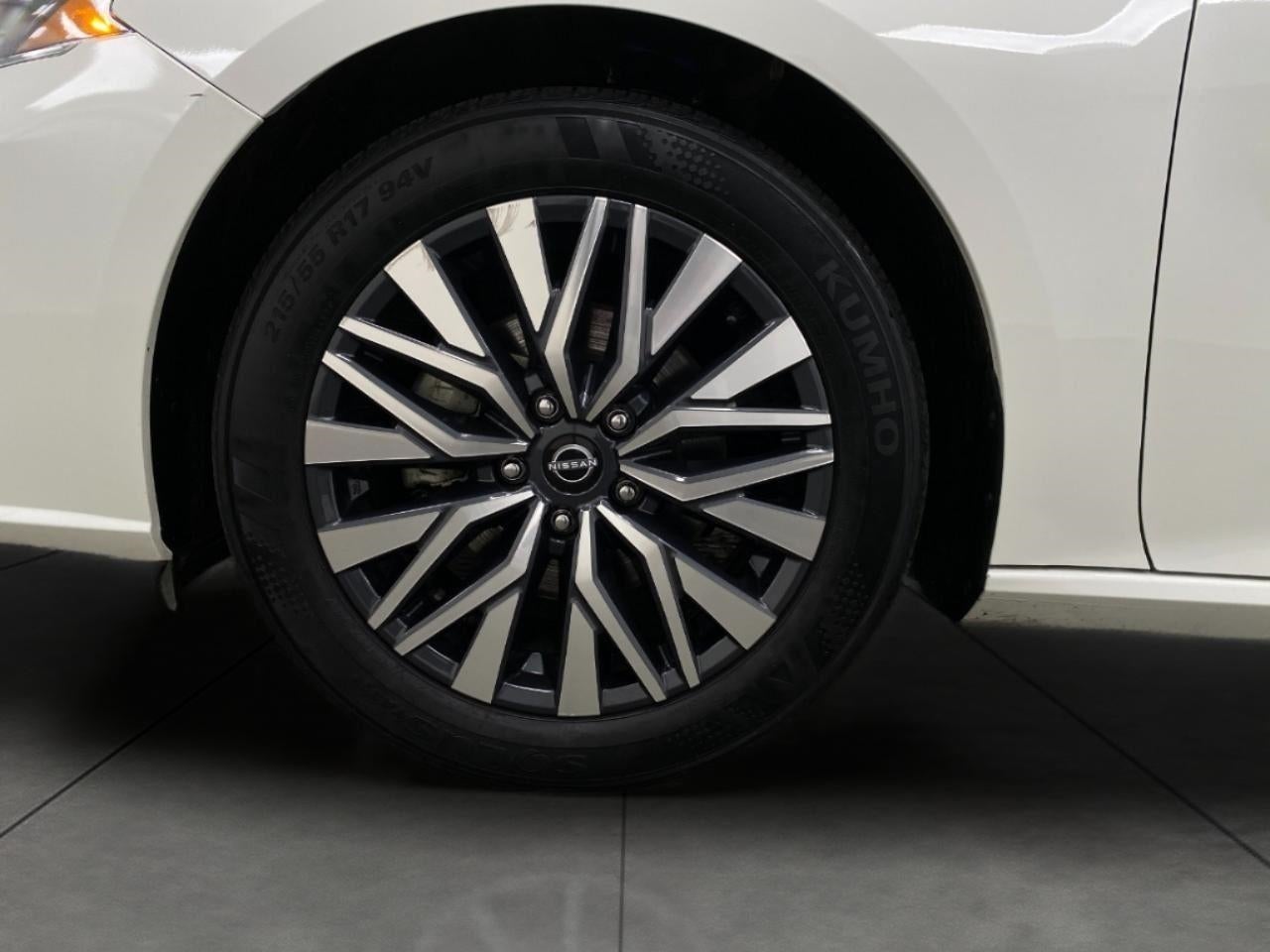 2025 Nissan Altima SV FWD