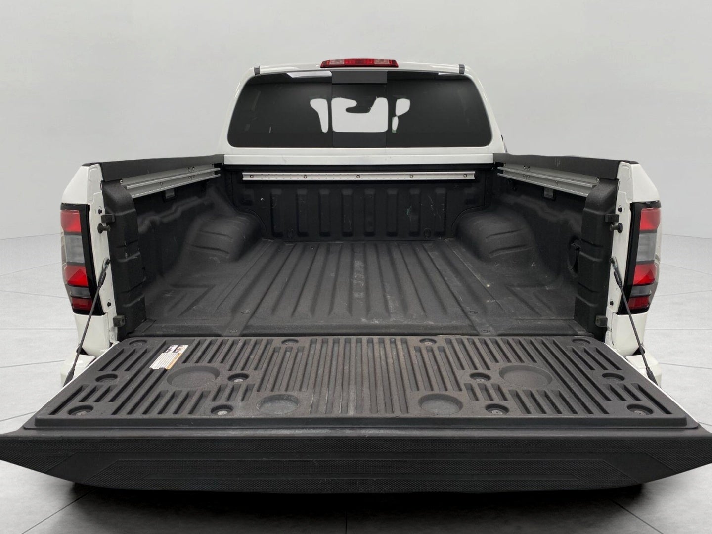 2023 Nissan Frontier Crew Cab 4x4 PRO-4X Auto