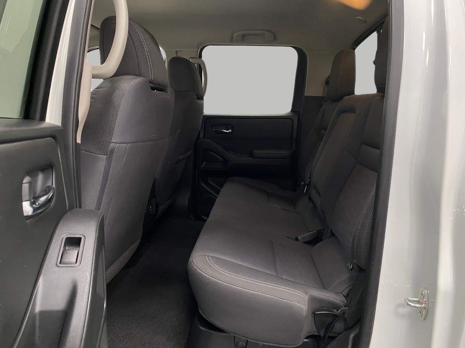 2023 Nissan Frontier Crew Cab 4x4 SV Auto