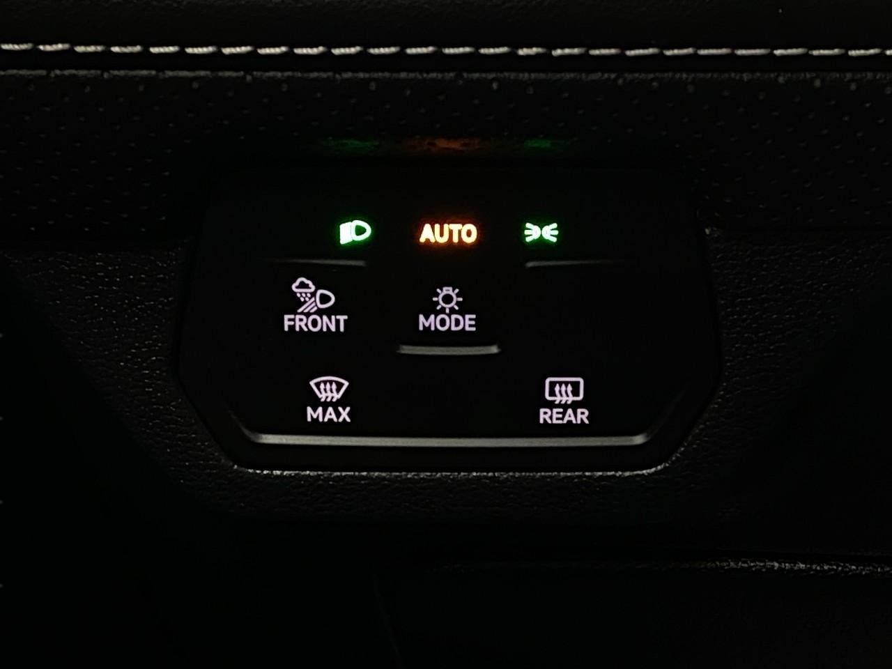 2025 Volkswagen Atlas Cross Sport 2.0T SE w/Technology 4MOTION