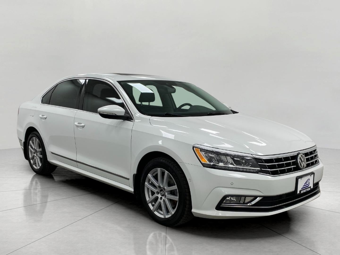 2017 Volkswagen Passat 1.8T SEL Premium Auto