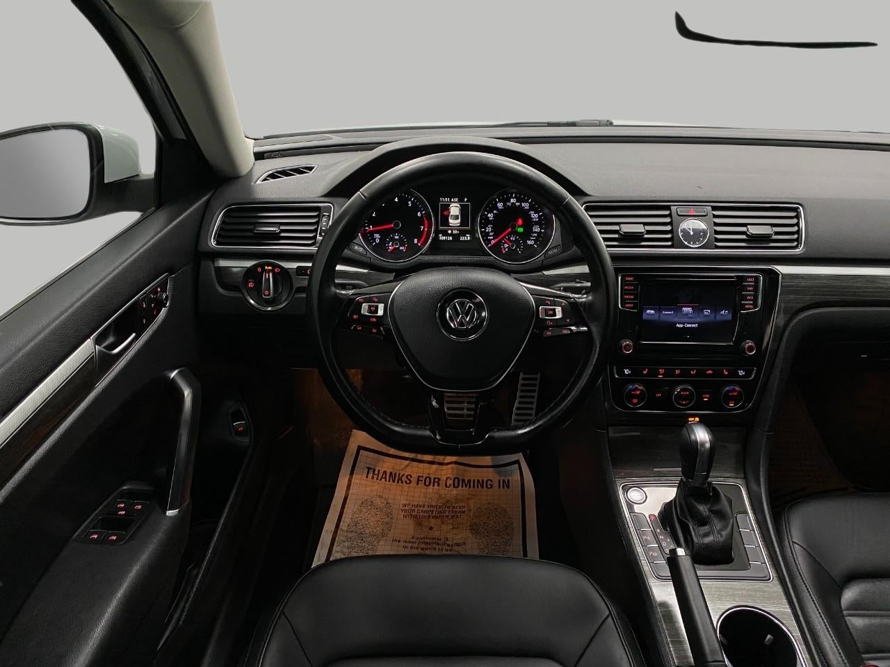 2017 Volkswagen Passat 1.8T SEL Premium Auto