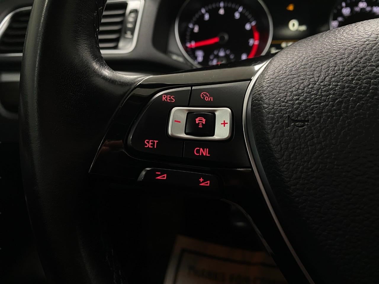 2017 Volkswagen Passat 1.8T SEL Premium Auto