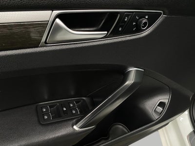 2017 Volkswagen Passat 1.8T SEL Premium Auto