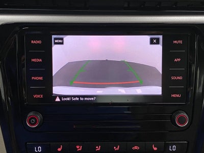 2020 Volkswagen Passat 2.0T SE Auto