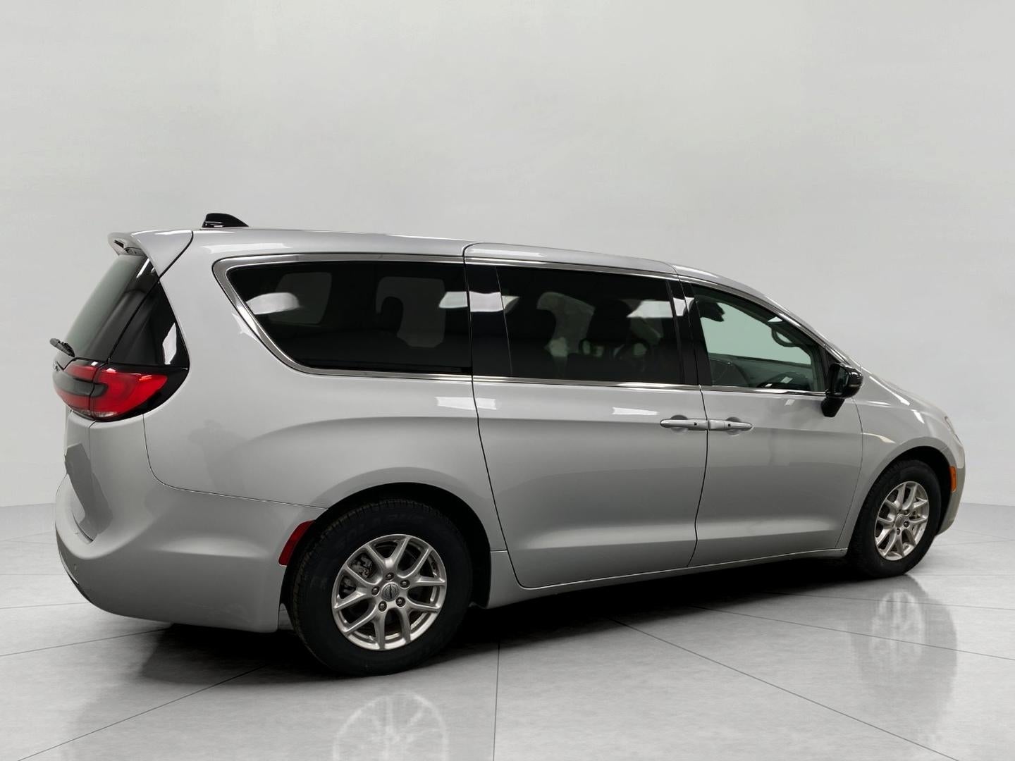 2024 Chrysler Pacifica Touring L FWD