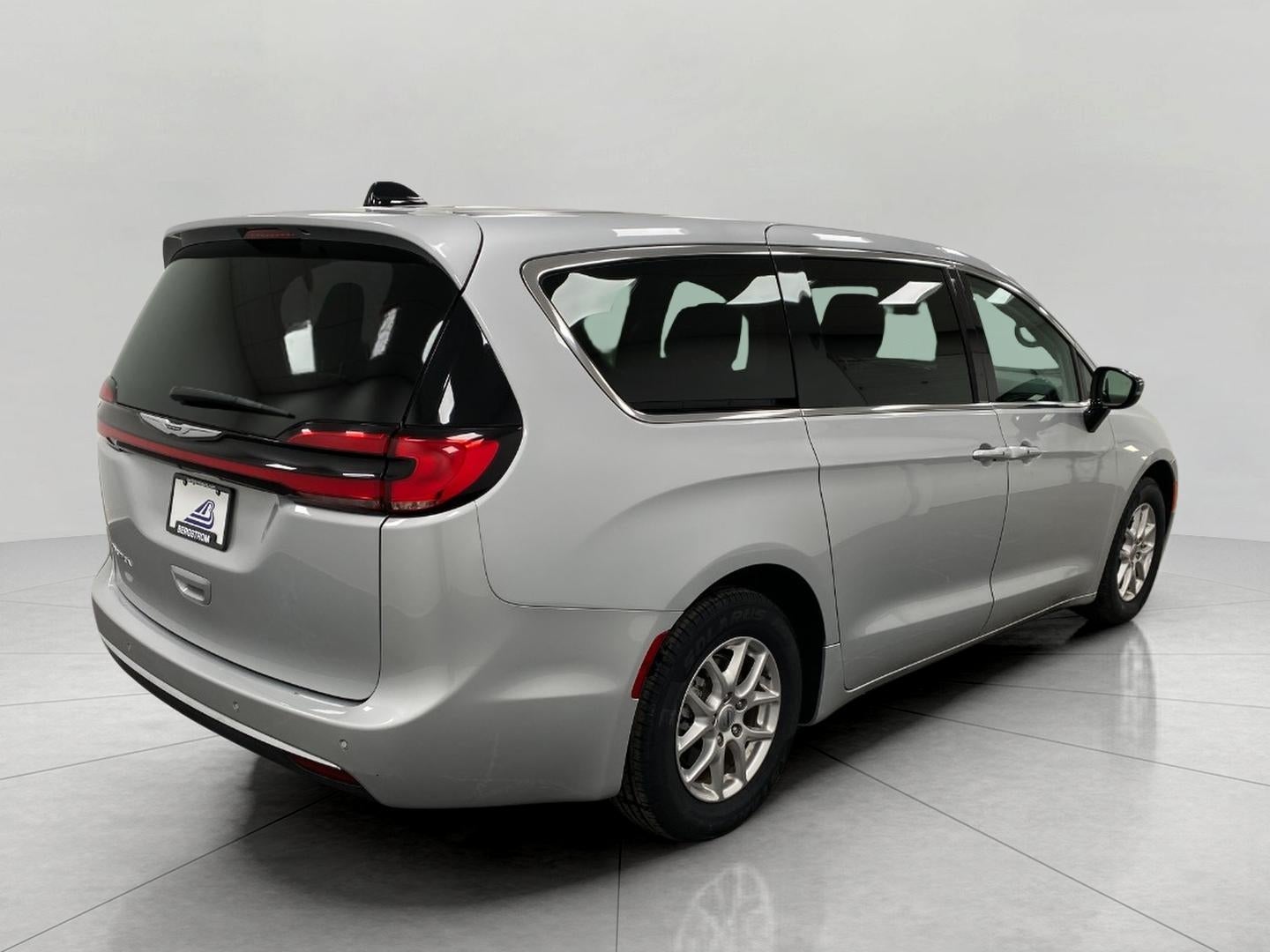 2024 Chrysler Pacifica Touring L FWD
