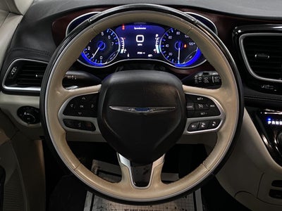 2017 Chrysler Pacifica Limited FWD