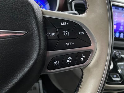 2017 Chrysler Pacifica Limited FWD