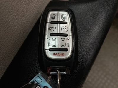 2017 Chrysler Pacifica Limited FWD