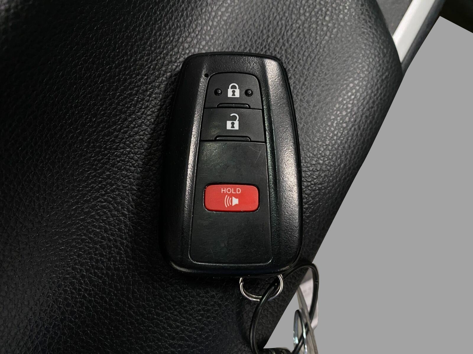 2025 Toyota RAV4 XLE AWD