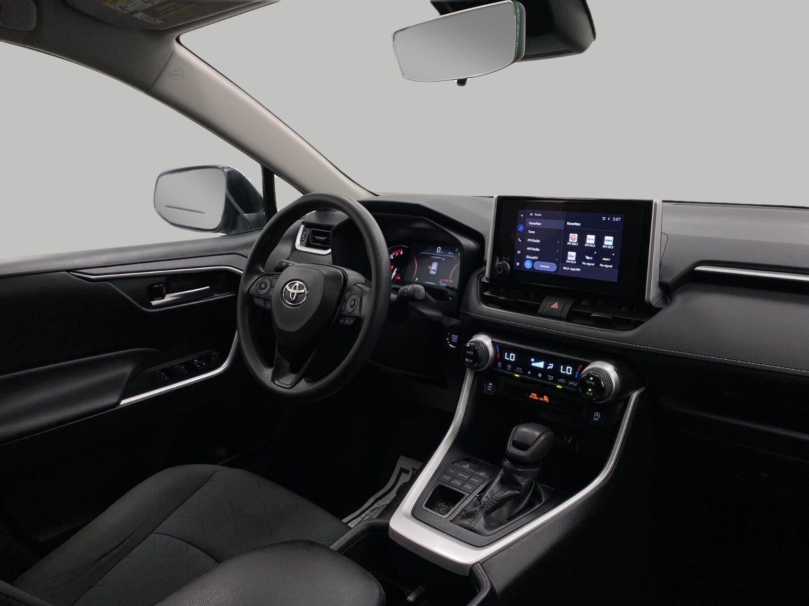 2025 Toyota RAV4 XLE AWD