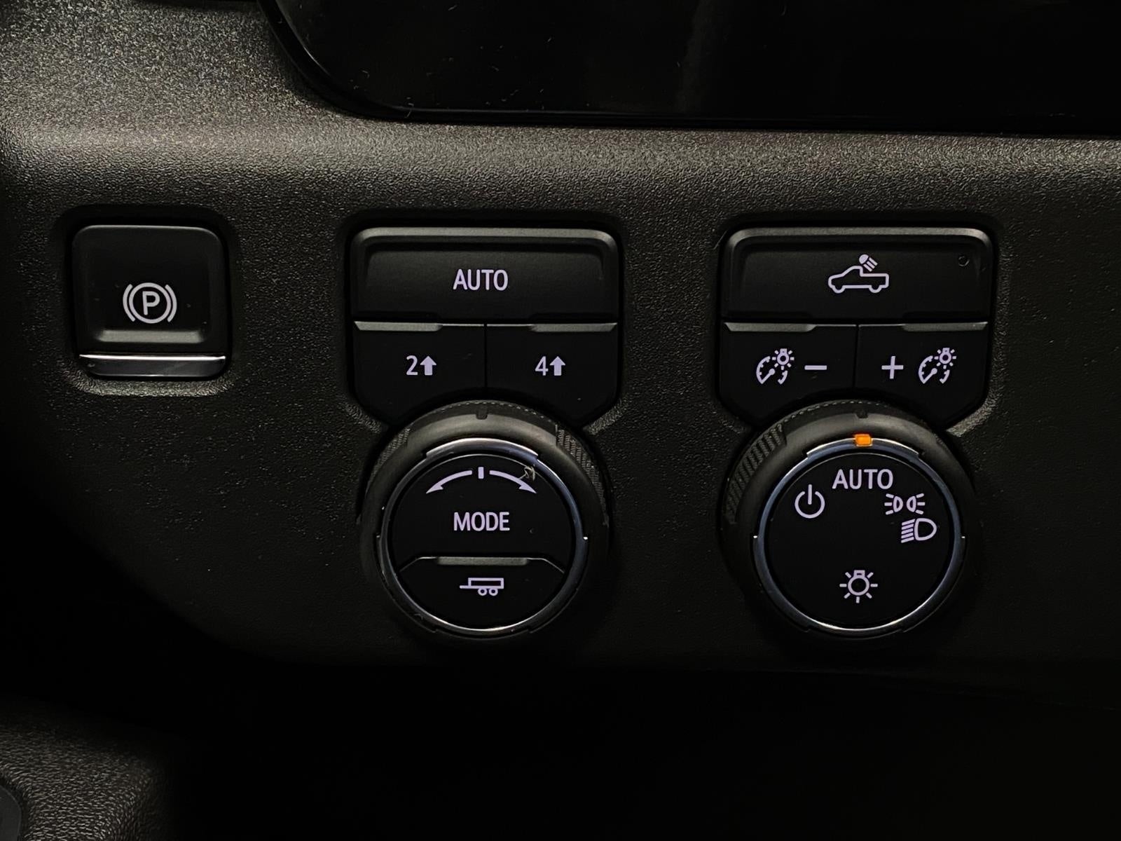 2025 Chevrolet Silverado 1500 4WD Crew Cab 147 LT w/2FL