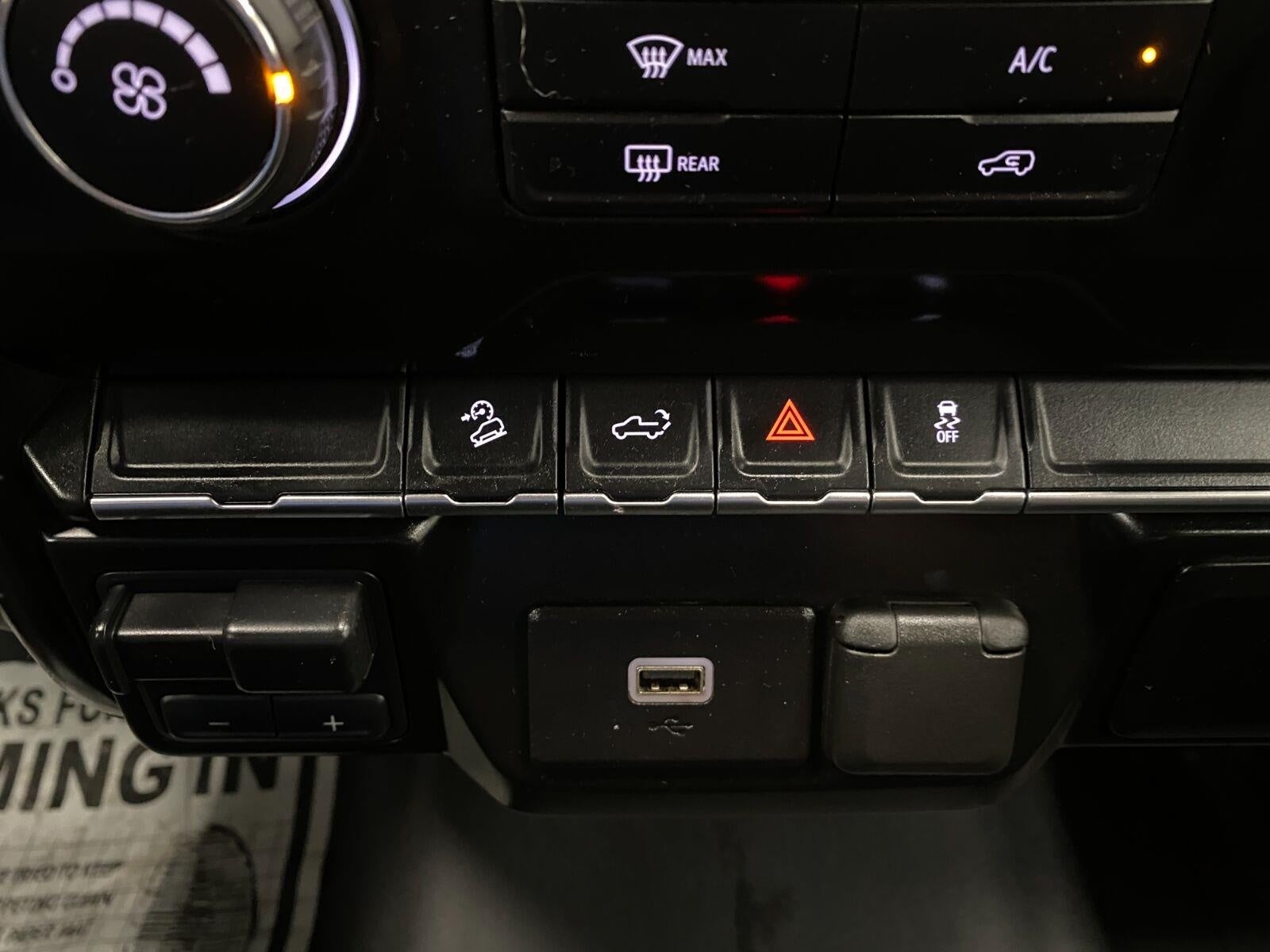 2019 Chevrolet Silverado 1500 4WD Crew Cab 147 Custom Trail Boss