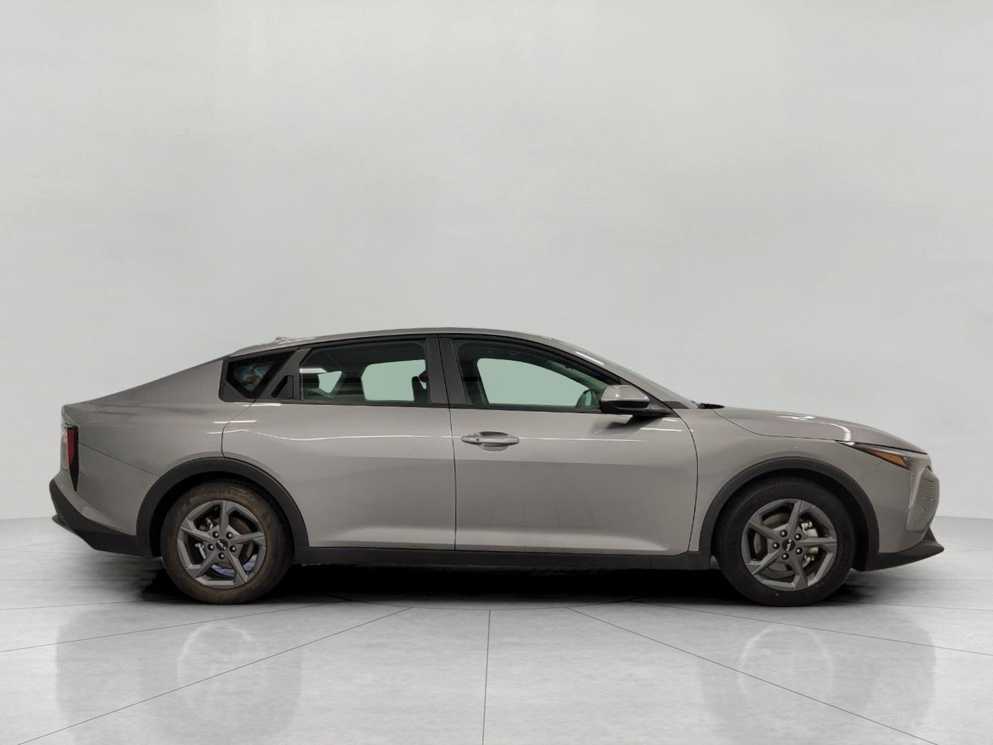 2025 Kia K4 LXS FWD