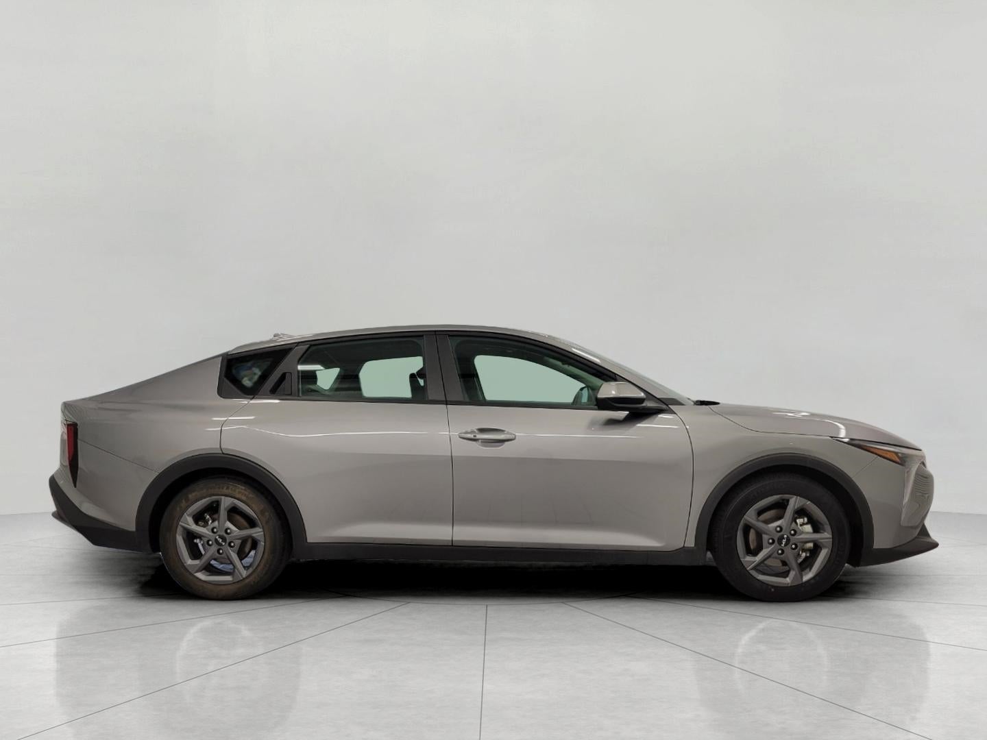 2025 Kia K4 LXS FWD