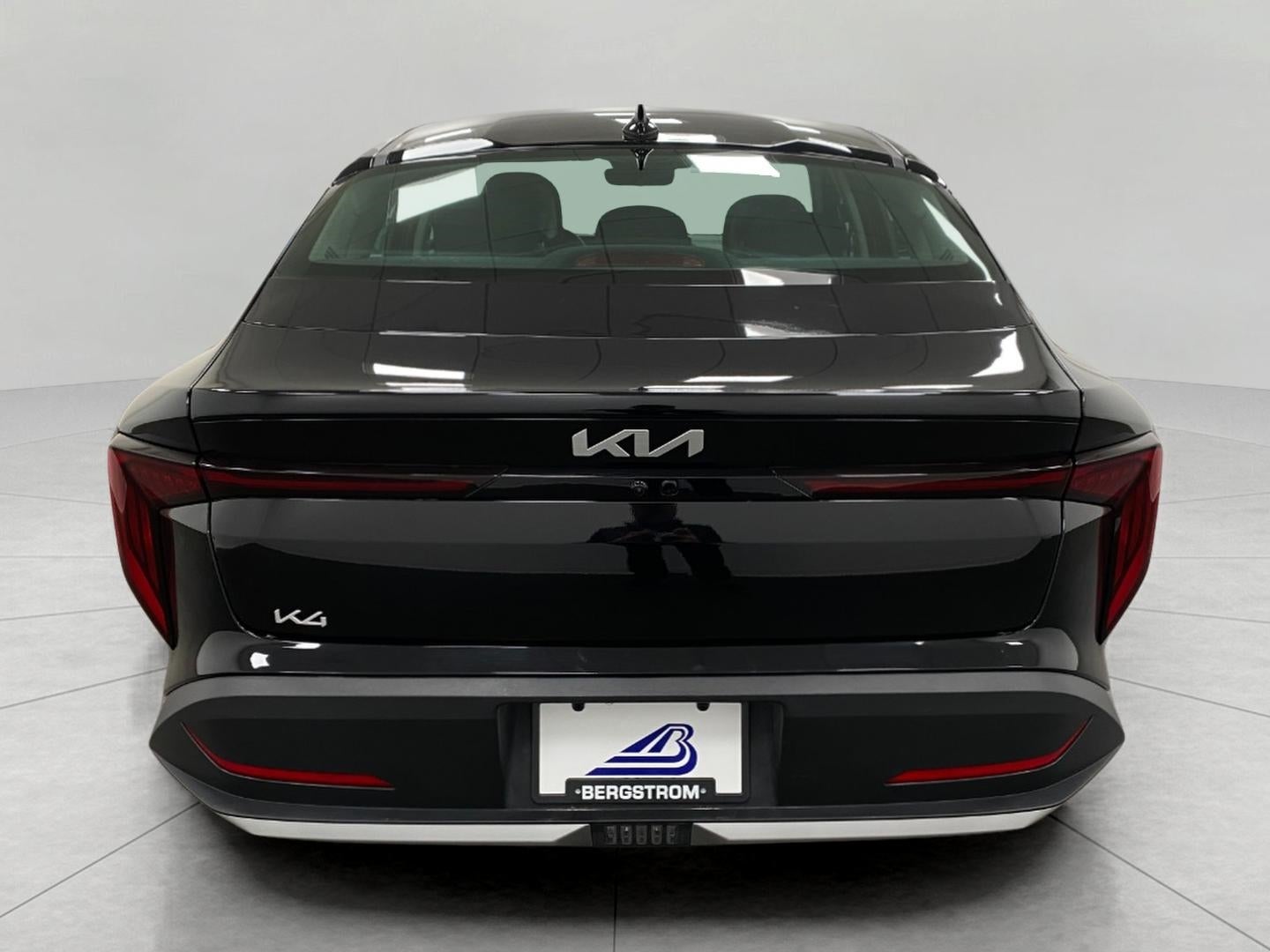 2025 Kia K4 LXS FWD