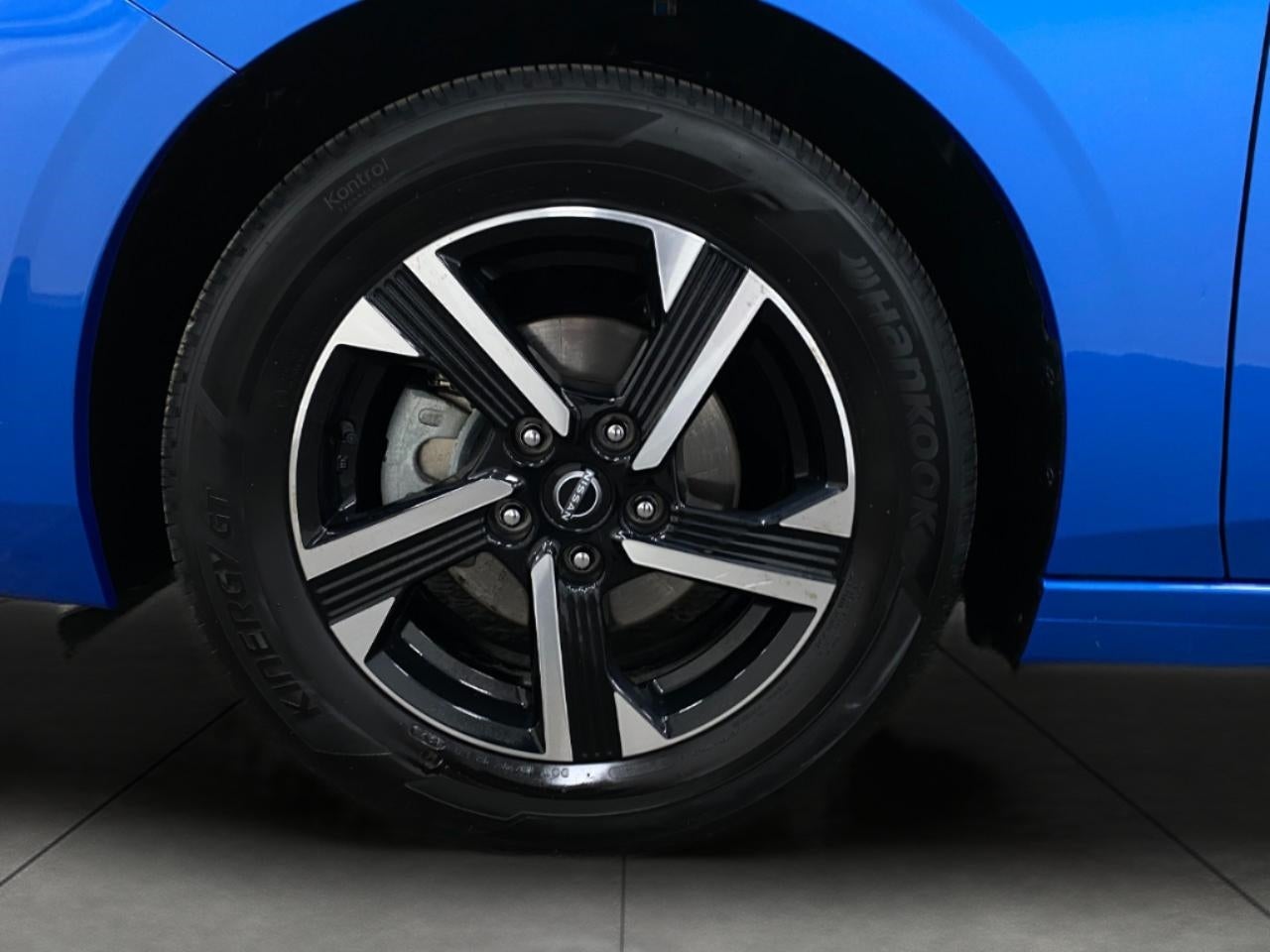 2025 Nissan Sentra SV CVT