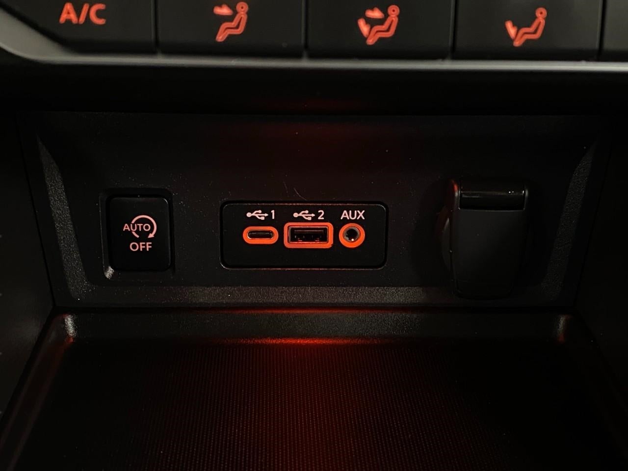 2025 Nissan Sentra SV CVT