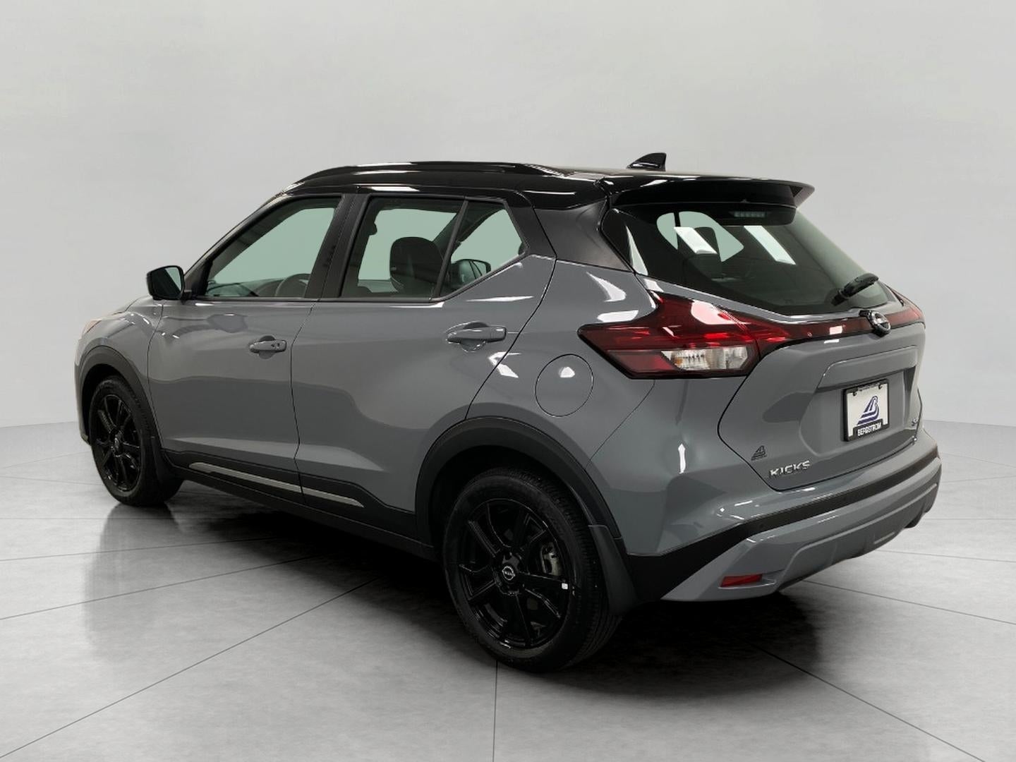2024 Nissan Kicks SR FWD
