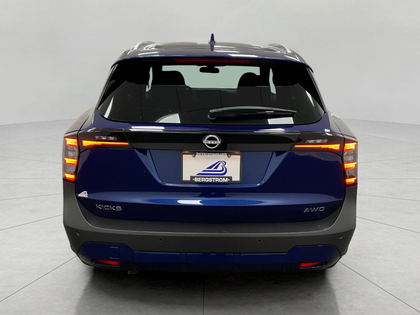 2025 Nissan Kicks SV AWD