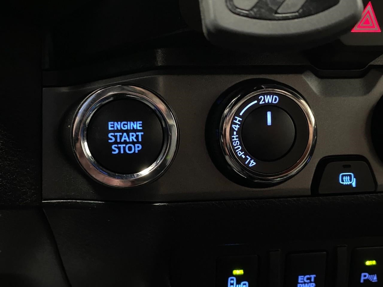 2023 Toyota Tacoma 4WD TRD Sport Double Cab 5' Bed V6 AT