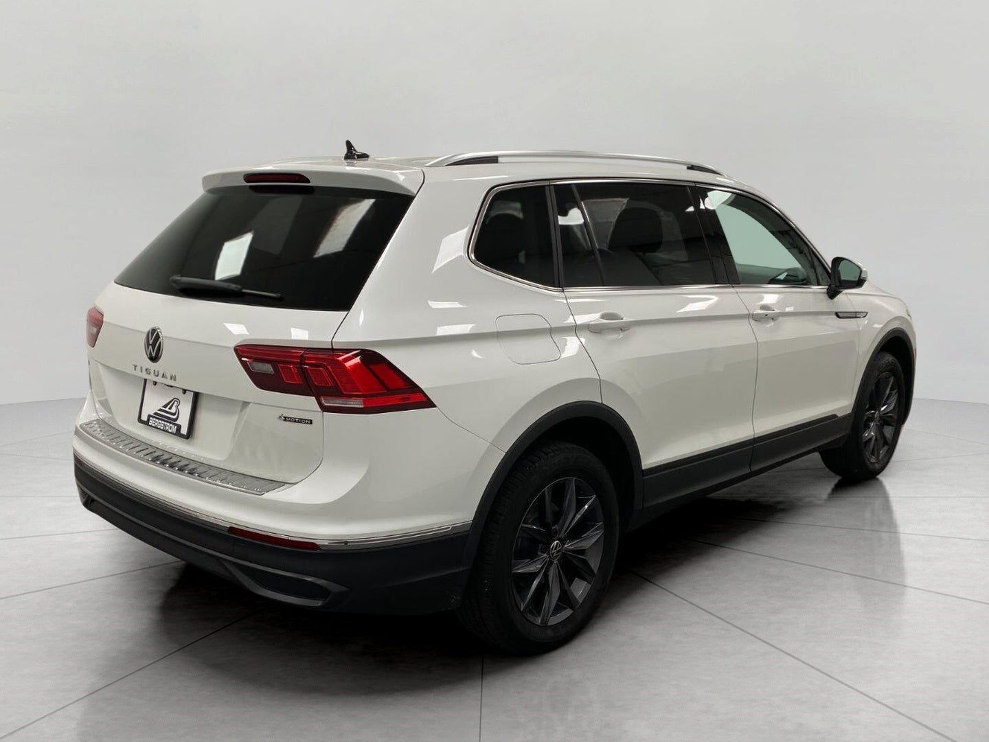 2023 Volkswagen Tiguan 2.0T SE 4MOTION