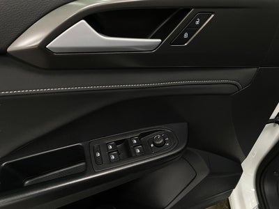 2025 Volkswagen Taos SE Black 4MOTION