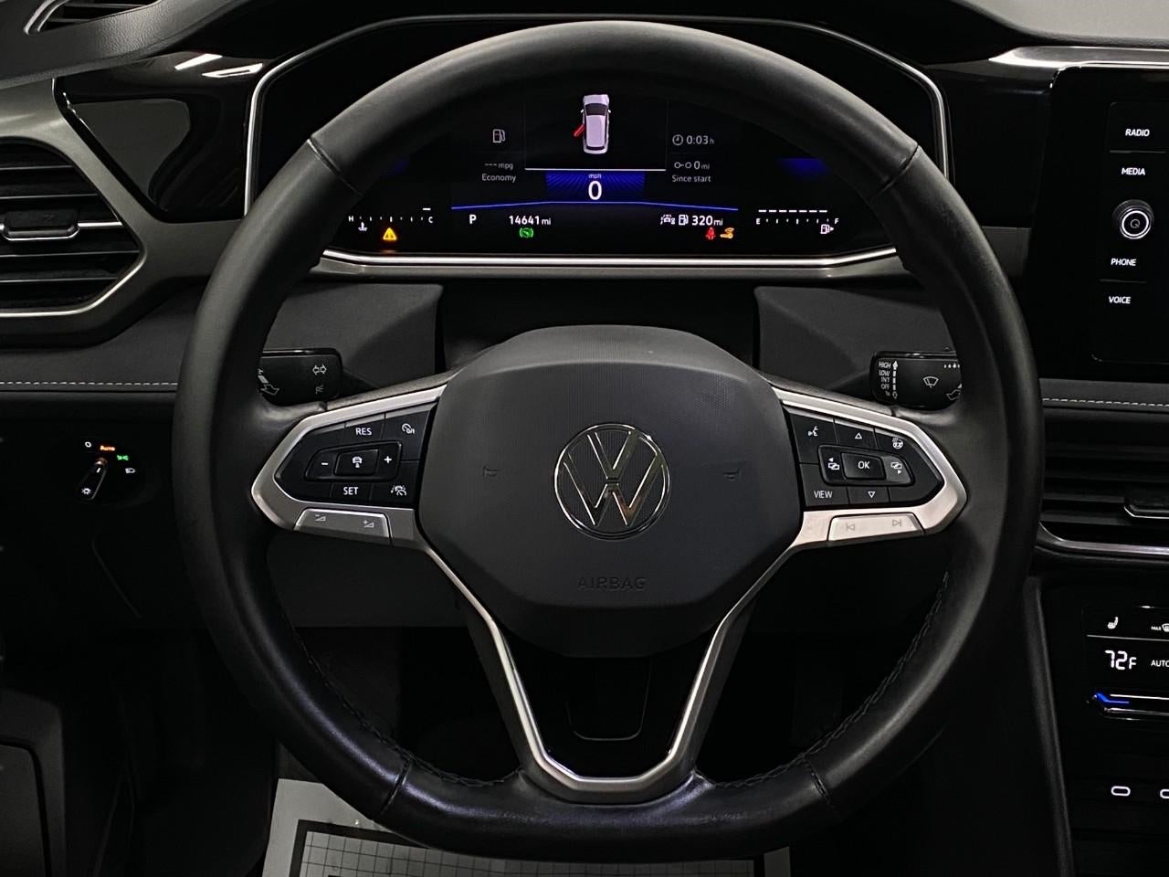 2025 Volkswagen Taos SE Black 4MOTION