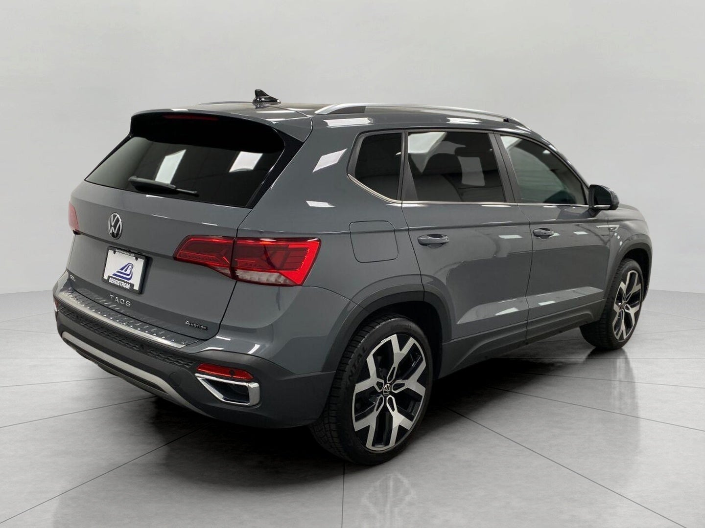 2022 Volkswagen Taos SEL 4MOTION