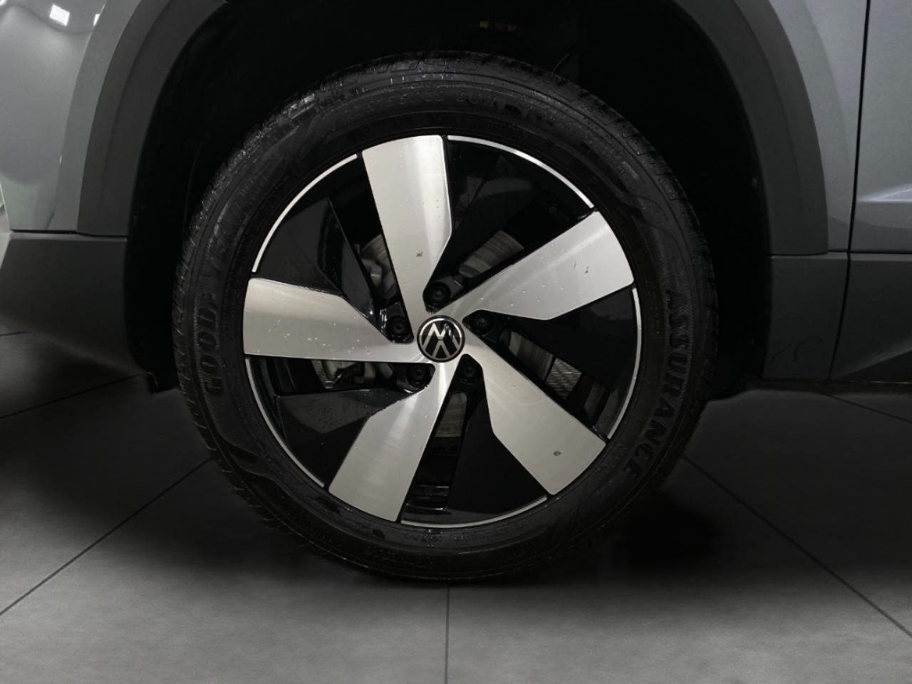 2025 Volkswagen Taos S 4MOTION