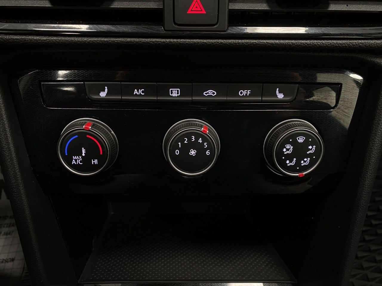 2025 Volkswagen Taos S 4MOTION