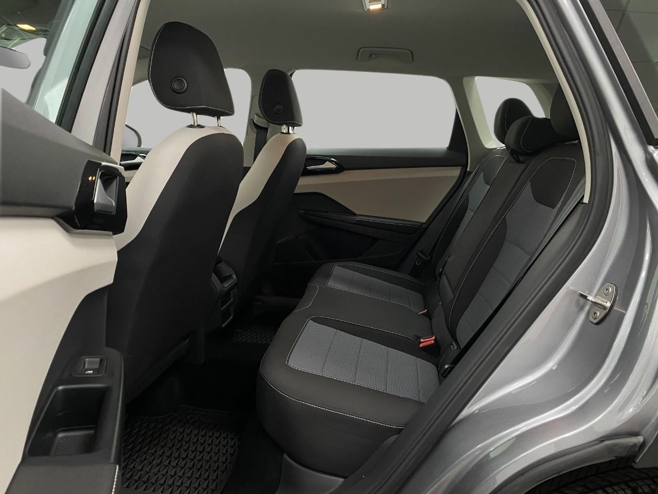 2025 Volkswagen Taos S 4MOTION