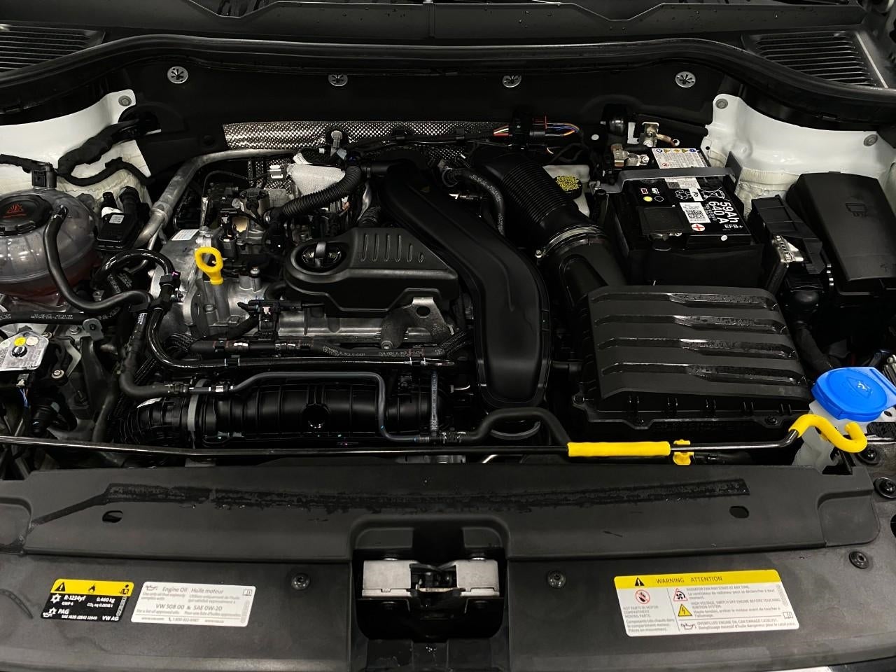 2025 Volkswagen Taos SE 4MOTION