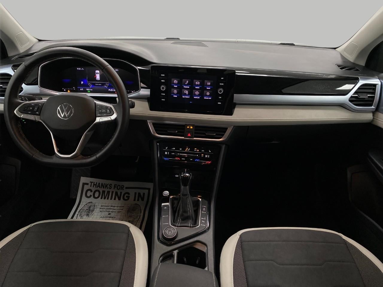 2025 Volkswagen Taos SE 4MOTION