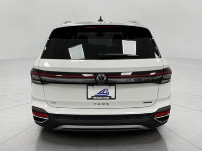 2025 Volkswagen Taos SE 4MOTION