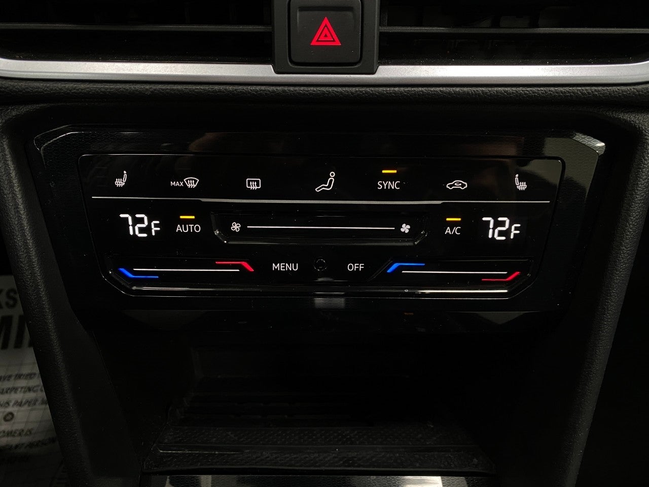 2025 Volkswagen Taos SE 4MOTION