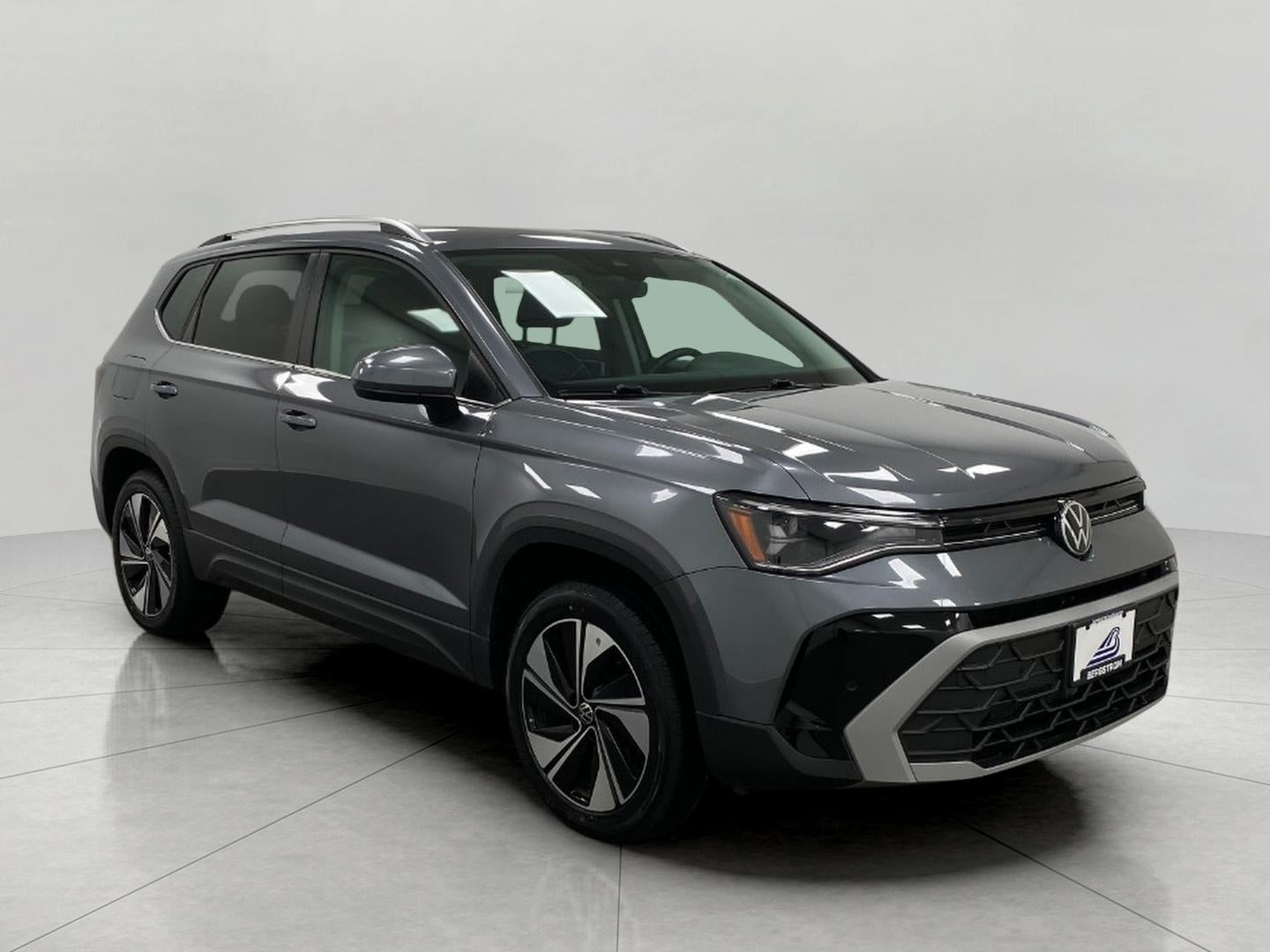 2025 Volkswagen Taos 1.5T SE 4Motion's photo