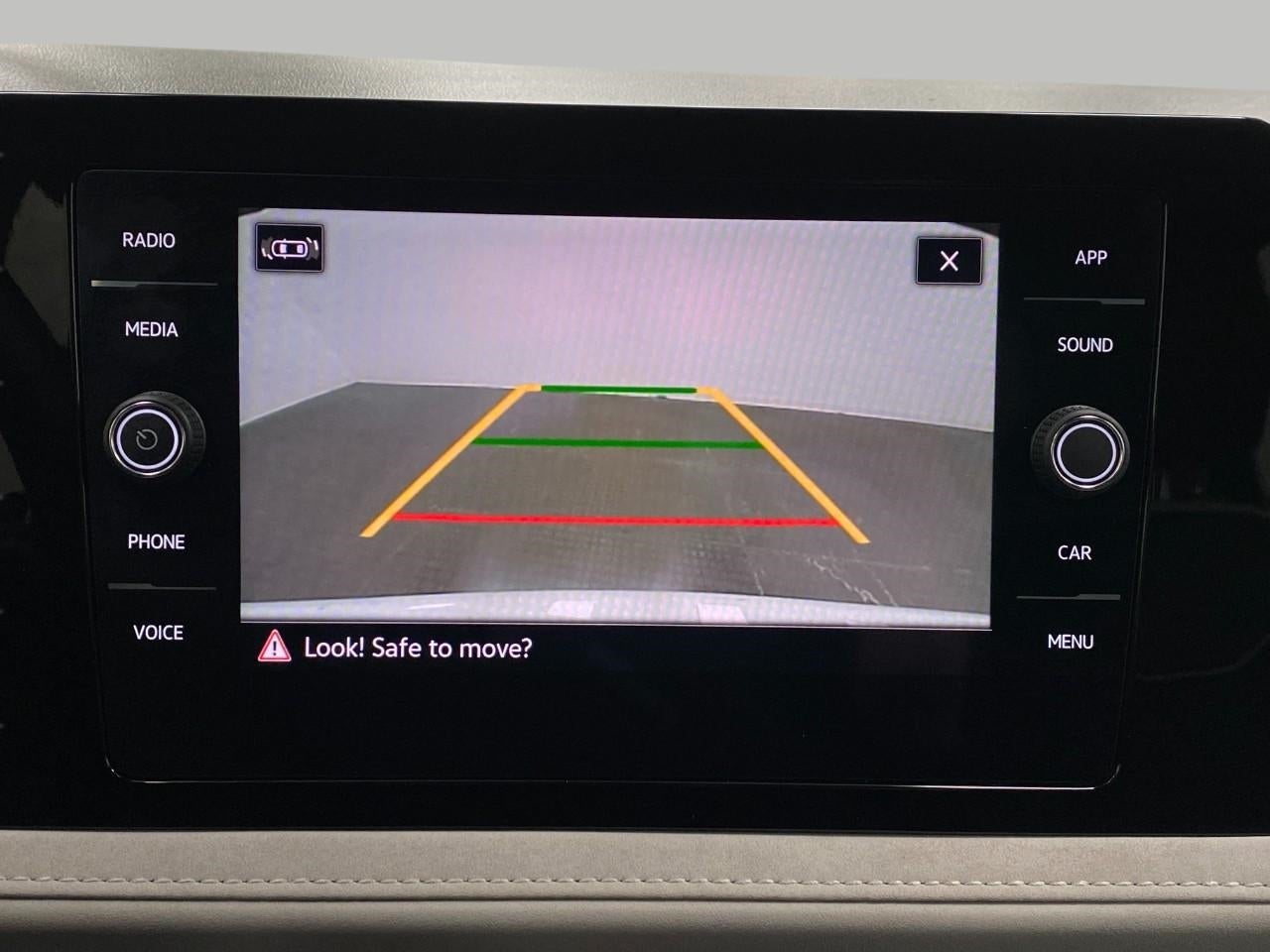 2025 Volkswagen Taos SE 4MOTION