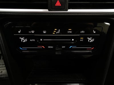 2025 Volkswagen Taos SE 4MOTION