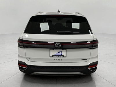 2025 Volkswagen Taos SE 4MOTION
